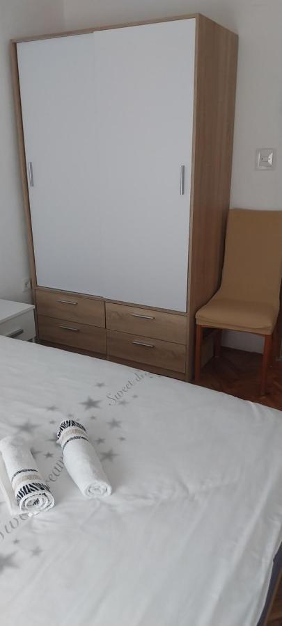 Kuca Za Odmor Varos Villa Vrlika Ngoại thất bức ảnh