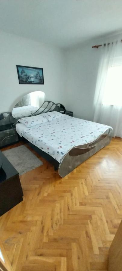 Kuca Za Odmor Varos Villa Vrlika Ngoại thất bức ảnh